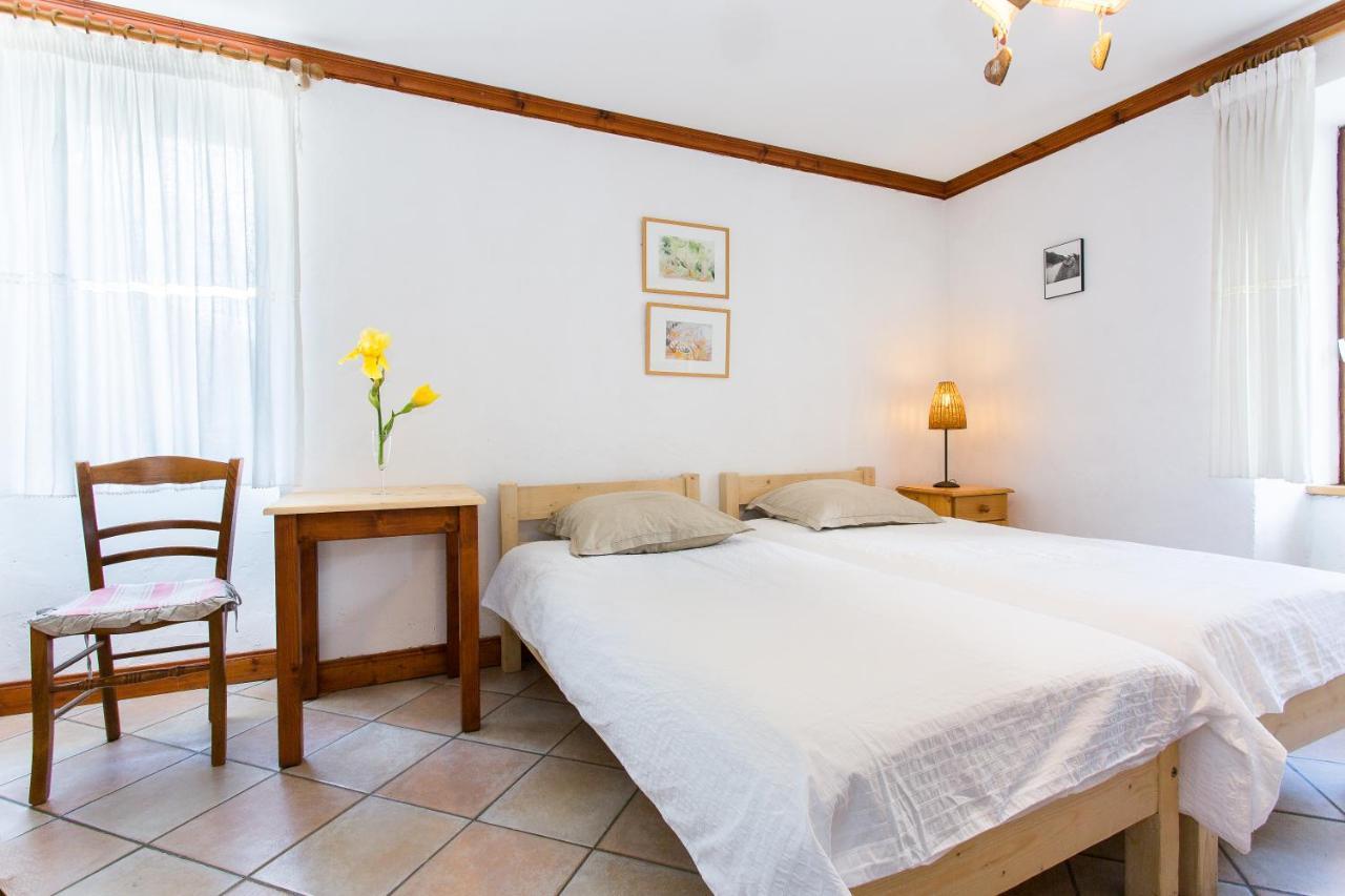 Gite-Auberge De Montvilliers 阿姆 外观 照片