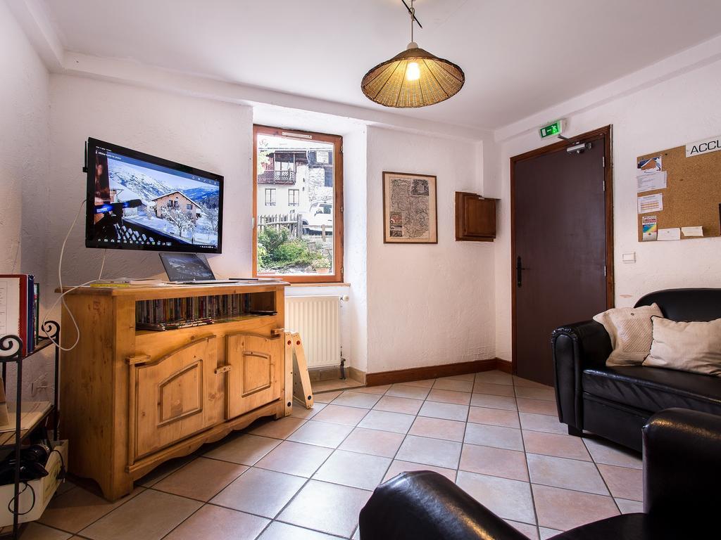 Gite-Auberge De Montvilliers 阿姆 外观 照片